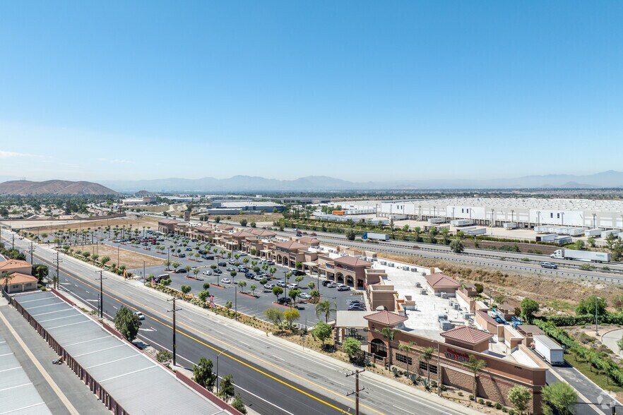 More Photos Of 2999 Kendall Dr, San Bernardino Freestanding For Lease