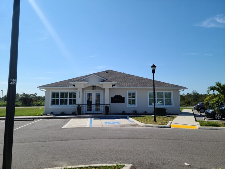 More Photos Of 10521 - 10581 Bloomingdale Ridge, Riverview Office For Sale