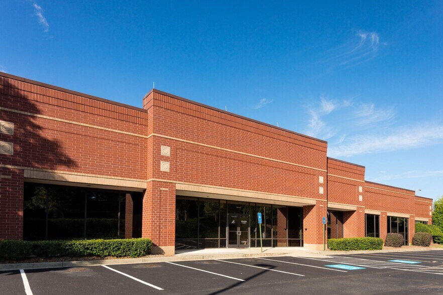 More Photos Of 6455 Shiloh Rd, Alpharetta Office For Sale