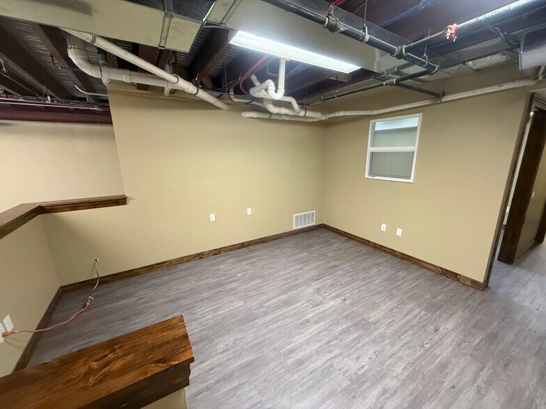 More Photos Of 1909-1925 Dolores Way, Carbondale General Retail For Sale