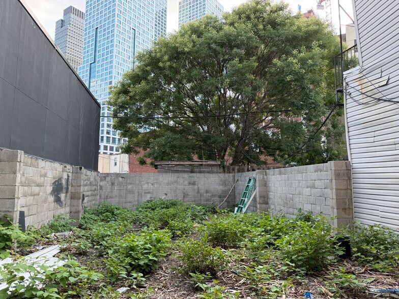 More Photos Of 635 Newark Ave, Jersey City Storefront Retail Residential For Lease
