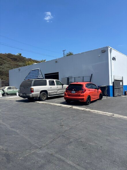 Primary Photo Of 515-517 W Imperial Hwy, La Habra Warehouse For Lease