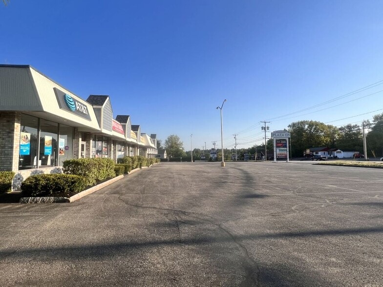 More Photos Of 18 Plaistow Rd, Plaistow Freestanding For Lease