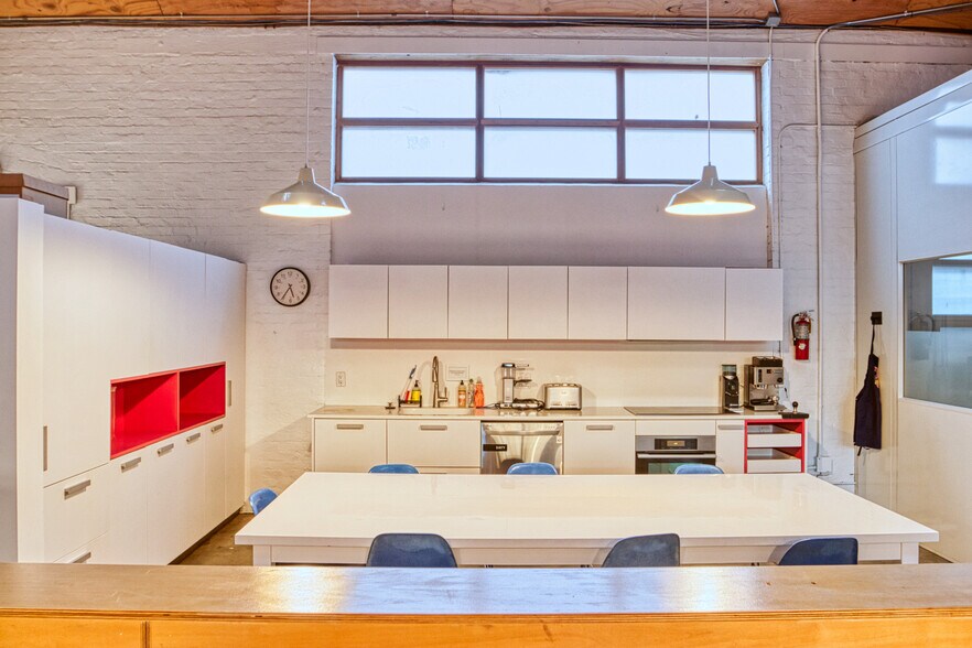 More Photos Of 1633 Cosmo St, Los Angeles Loft Creative Space For Sale