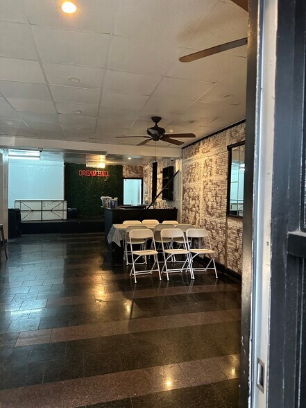 More Photos Of 861 Freeman St, Bronx Storefront Retail Residential For Lease