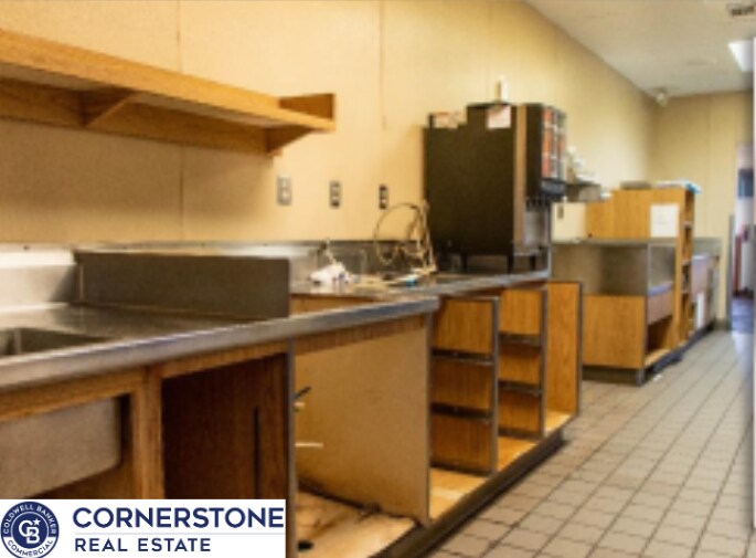 More Photos Of 350 SE Wyoming Blvd, Casper Restaurant For Lease