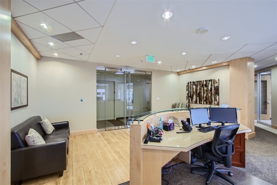 More Photos Of 1800 Glenarm Pl, Denver Office For Sale