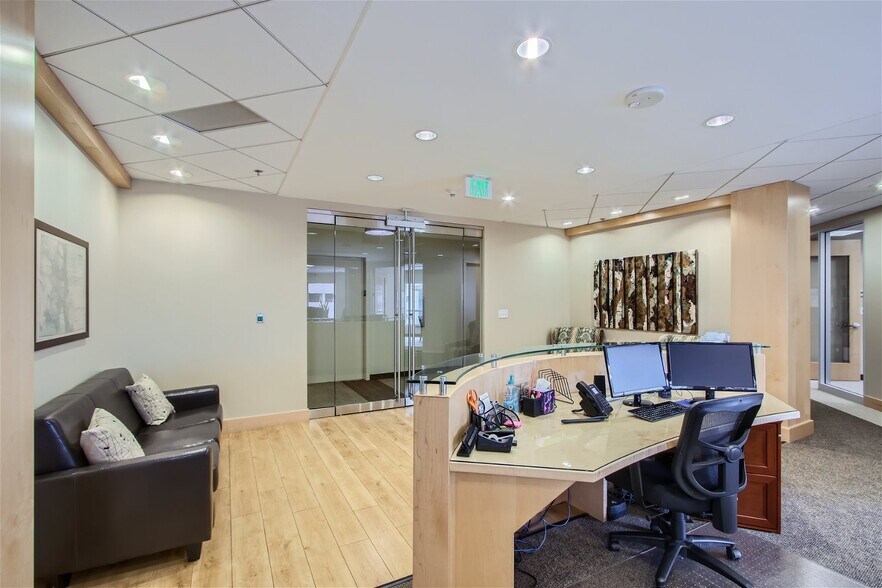 More Photos Of 1800 Glenarm Pl, Denver Office For Sale