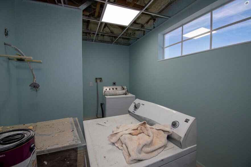 More Photos Of 4535 Tamiami Trl, Port Charlotte Office For Lease