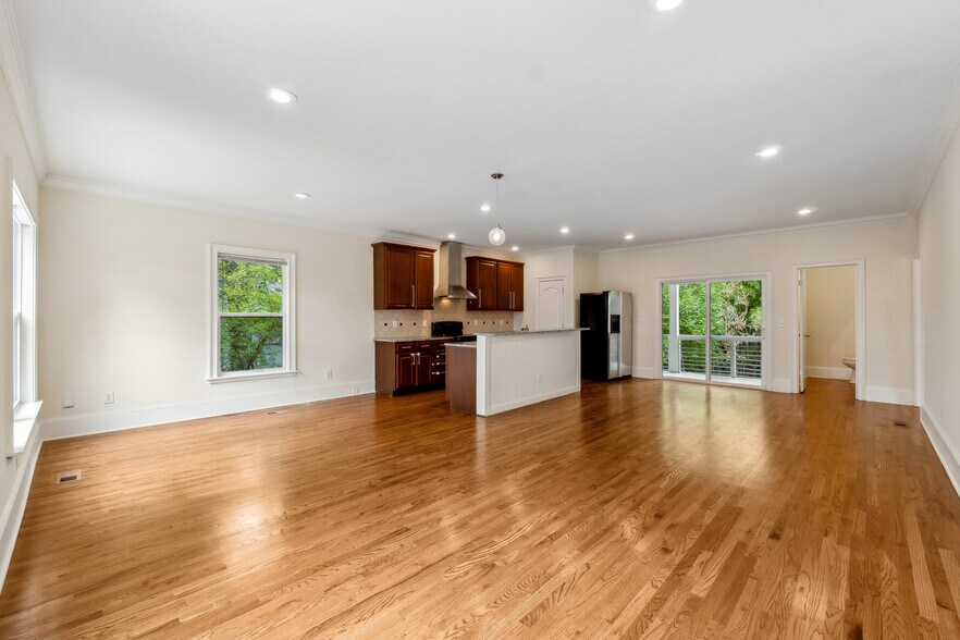 More Photos Of 1303 N Druid Hills Rd NE, Brookhaven Office Residential For Sale