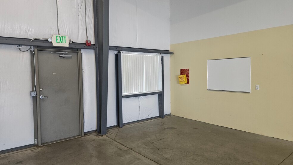 More Photos Of 3010 W 500 S, Salt Lake City Light Manufacturing For Lease