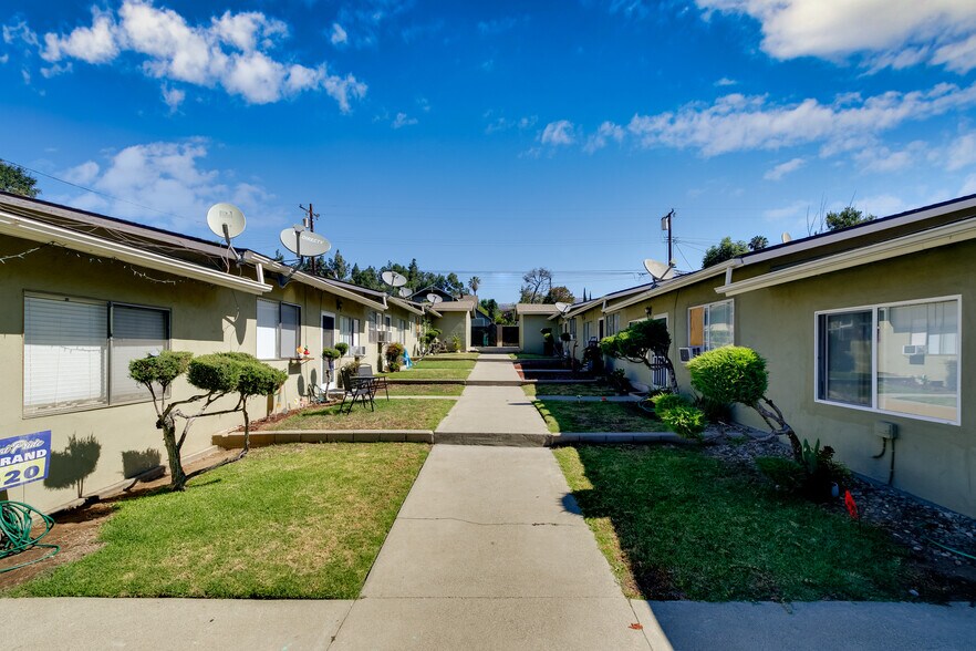 More Photos Of 213 W 4th St, San Dimas Multifamily For Sale