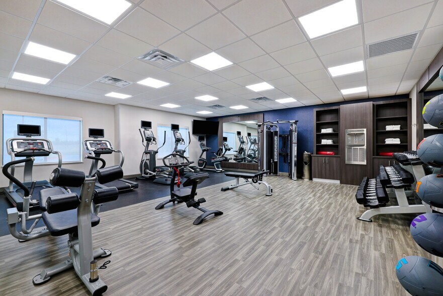 More Photos Of 14120 Karissa Ct, Houston Hotel For Sale