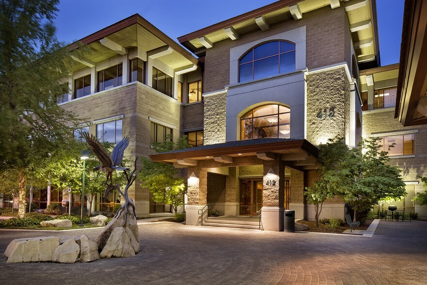 More Photos Of 412 E Parkcenter Blvd, Boise Office For Lease