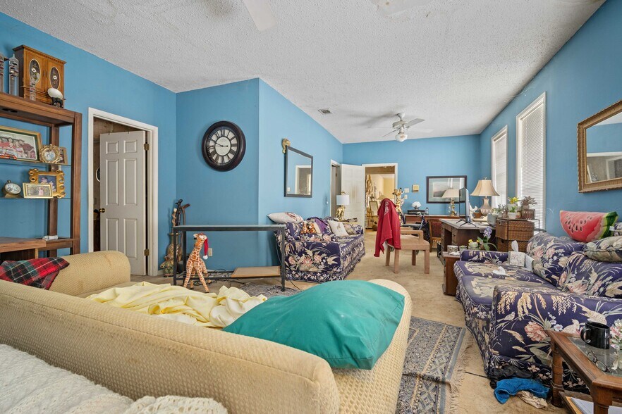 More Photos Of 11100 US-45, Chunchula Freestanding For Sale