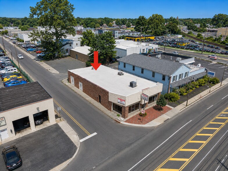 More Photos Of 432 Broad St, Shrewsbury Storefront For Lease