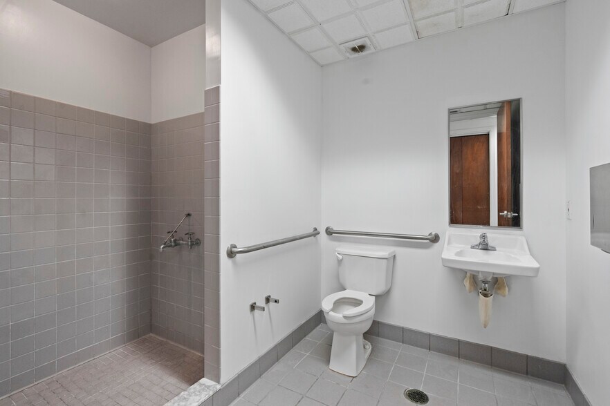 More Photos Of 1735 W Hibiscus Blvd, Melbourne Medical For Lease