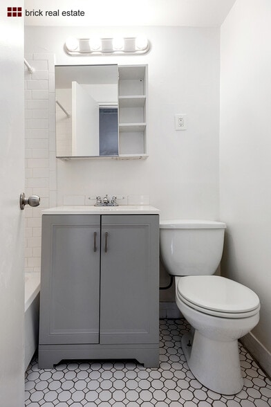 More Photos Of 65 Atlantic Ave, Brooklyn Apartments For Sale