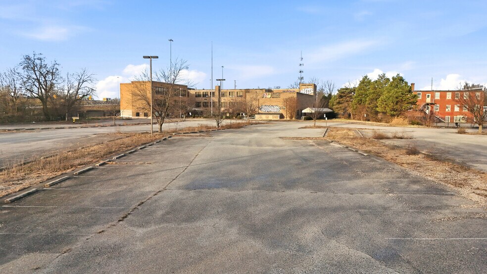 More Photos Of 4205 Dixie Hwy, Louisville Office For Sale