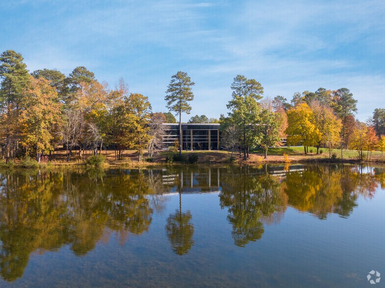 More Photos Of 2820 Waterford Lake Dr, Midlothian Office For Lease