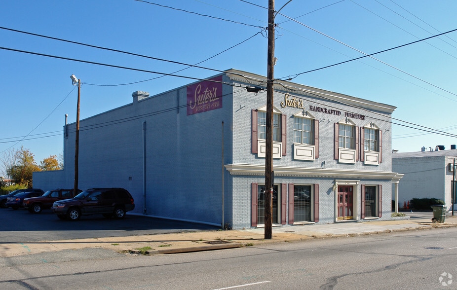 More Photos Of 4200 W Broad St, Richmond Freestanding For Lease