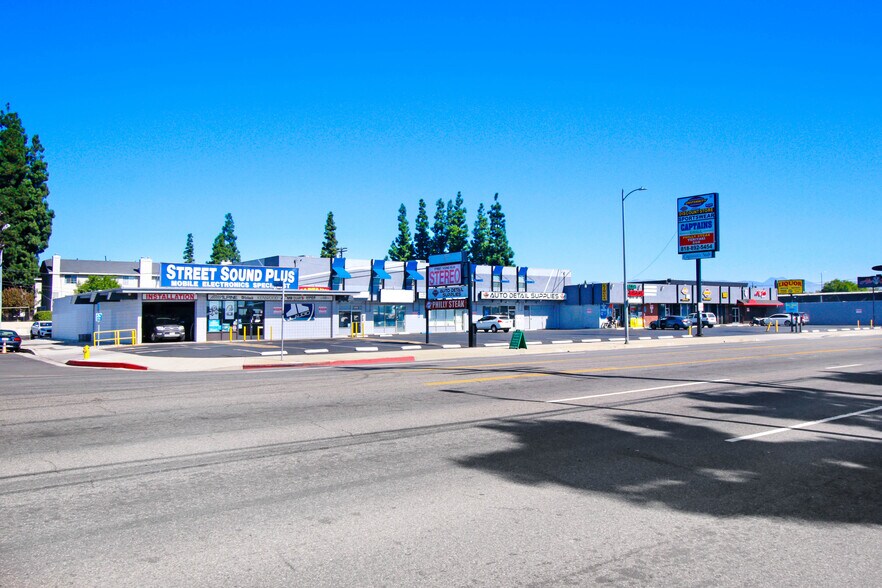 More Photos Of 16141-16173 Roscoe Blvd, North Hills General Retail For Lease
