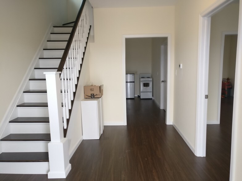 More Photos Of 65 Station Rd, Cranbury Medical For Sale