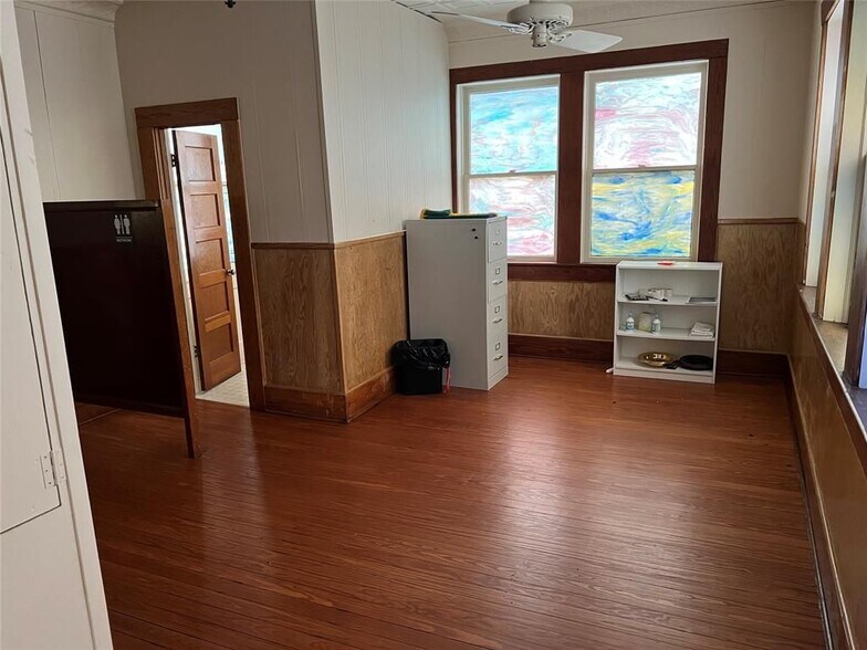 More Photos Of 102 E Main St, Cumby Religious Facility For Sale