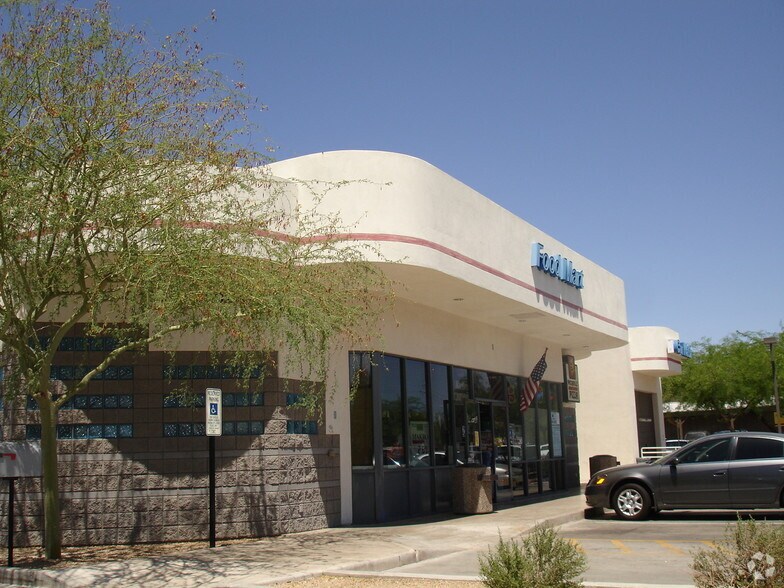 More Photos Of 5002 E Chandler Blvd, Phoenix Service Station For Lease