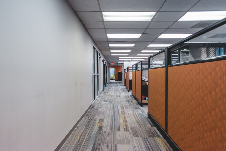 More Photos Of W 3rd St, Winston-Salem Office For Sale