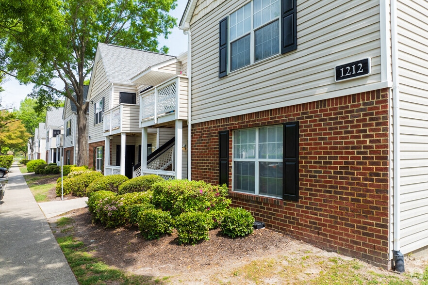 More Photos Of 1201 Edenham Ct, Virginia Beach Apartments For Sale