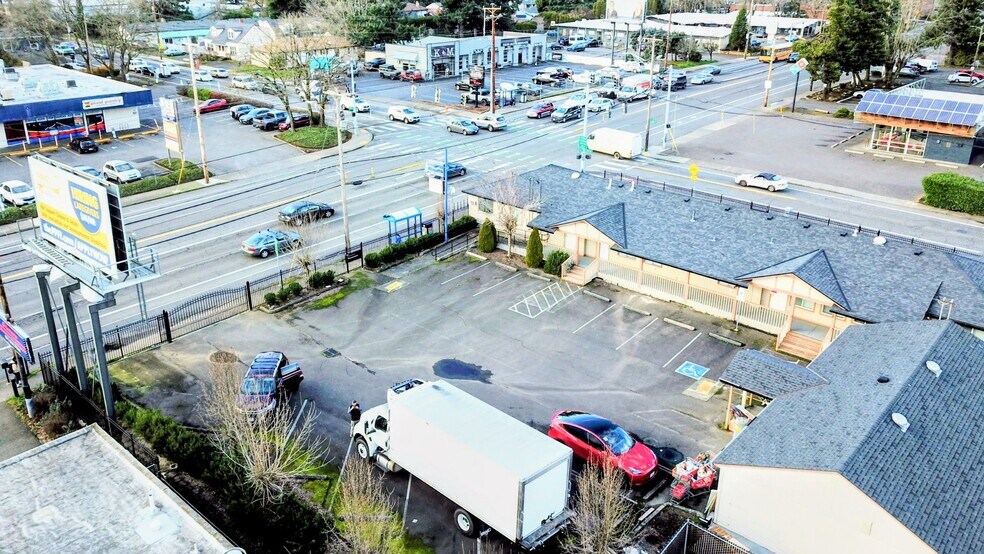 More Photos Of 12208-12222 SE Market St, Portland Office For Lease