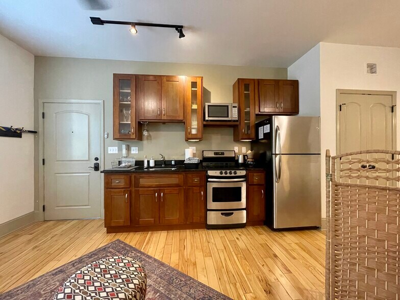 More Photos Of 5 Walnut St, Asheville Apartments For Sale