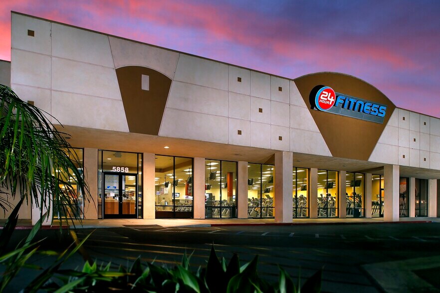 More Photos Of 5858 Warner Ave, Huntington Beach General Retail For Sale