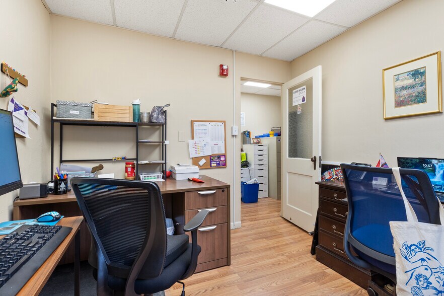 More Photos Of 2114-2118 Broadway Ave, Pittsburgh Storefront Retail Office For Lease