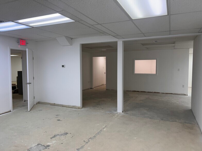 More Photos Of 204 W Pitman St, O'Fallon Office For Lease