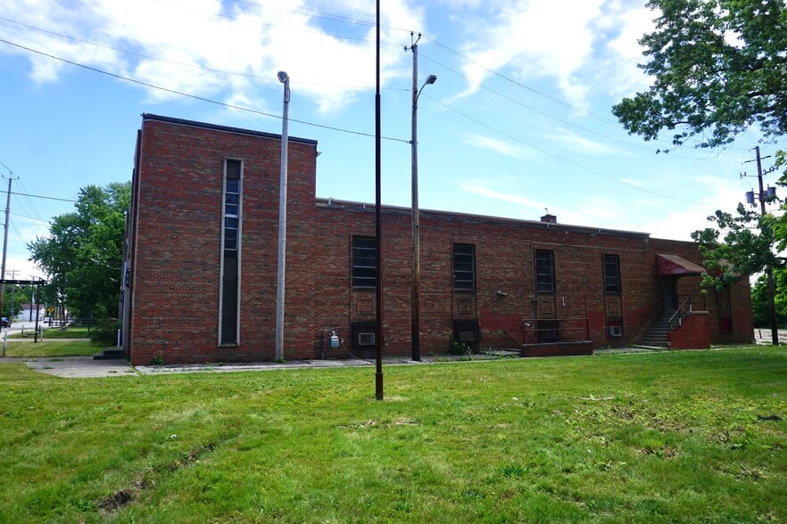 More Photos Of 10004 Union Ave, Cleveland Specialty For Sale