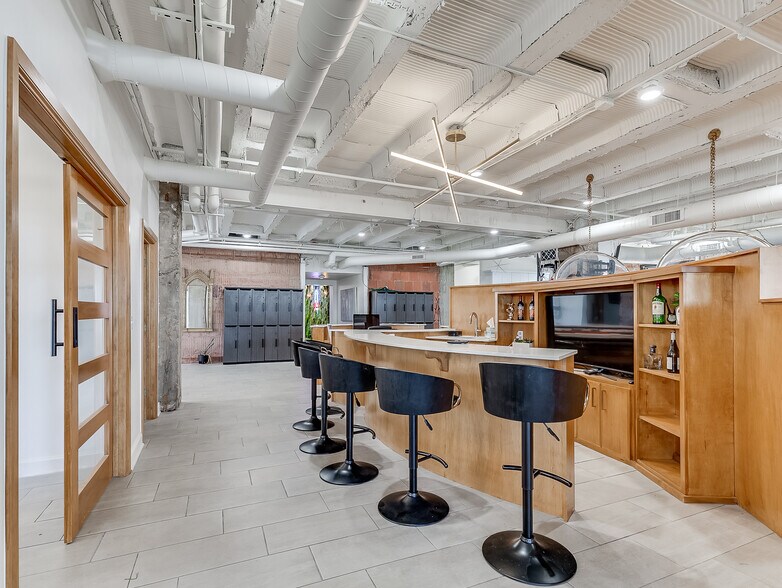 More Photos Of 204 N Robinson Ave, Oklahoma City Office Residential For Lease