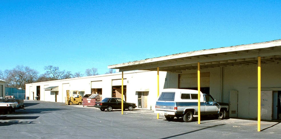 More Photos Of 5821 Rosebud Ln, Sacramento Warehouse For Lease