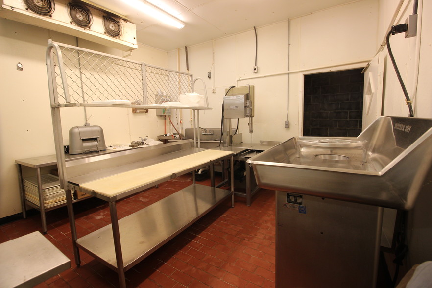 More Photos Of 42746 Hwy 25, Vincent Freestanding For Lease