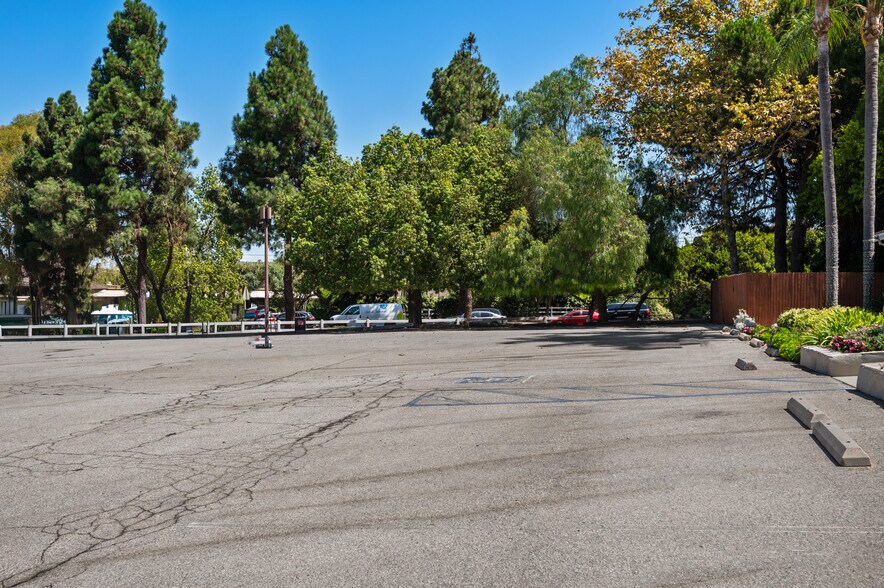 More Photos Of 26510-26516 Crenshaw Blvd, Rolling Hills Medical For Lease