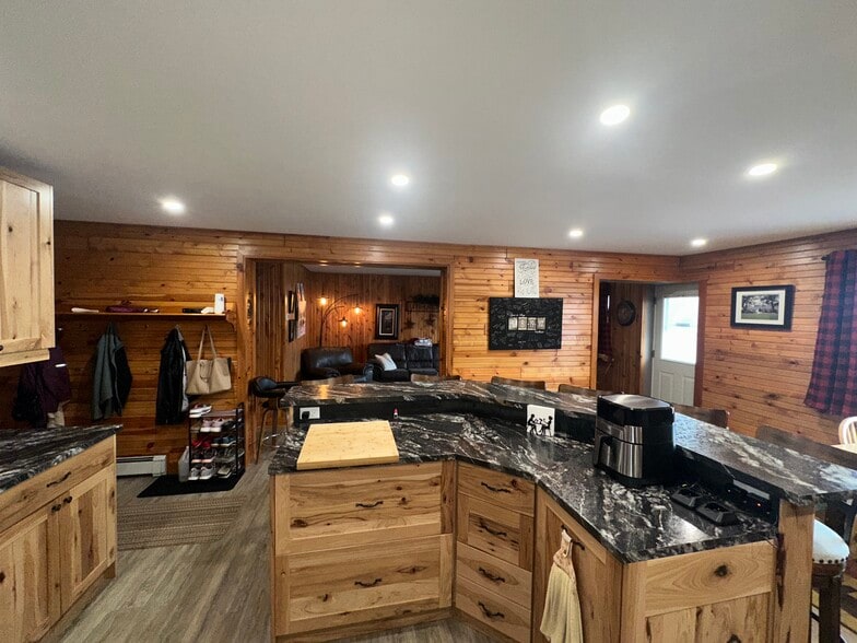 More Photos Of 171 Mission Rd, Wawa Hotel For Sale