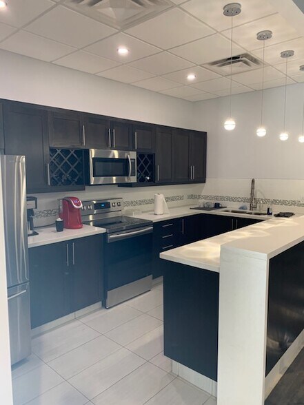 More Photos Of 15 Carlton Dr, St. Albert Flex For Sale