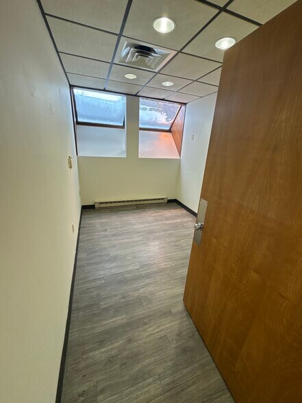 More Photos Of 397 N 9th Ave, Scranton Medical For Sale