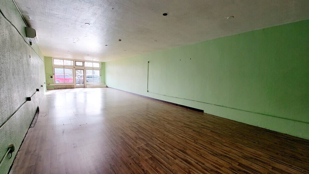 More Photos Of 1109 Edgewater St NW, Salem Storefront For Lease