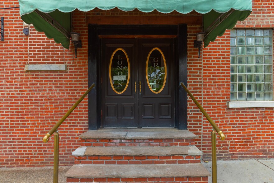 More Photos Of 2301 Fairmount Ave, Philadelphia Restaurant For Sale