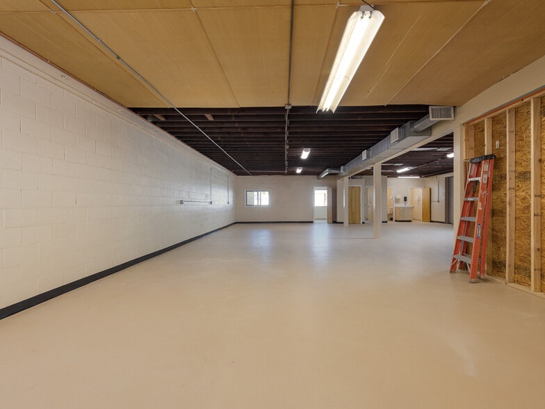 More Photos Of 11708 Inglewood Ave, Hawthorne Warehouse For Sale