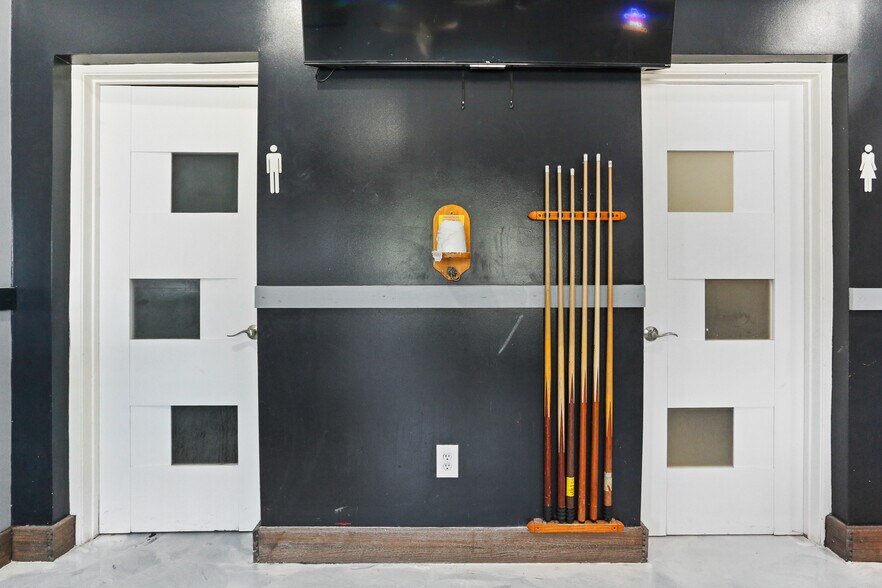 More Photos Of 734 Cantrell Dr, San Antonio Restaurant For Sale