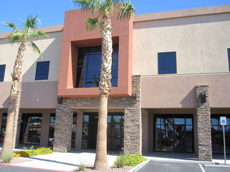 More Photos Of 178 N Pecos Rd, Henderson Storefront Retail Office For Sale