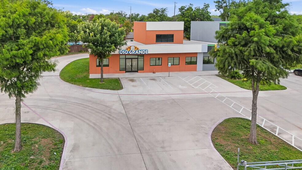 More Photos Of 5407 Interstate 35 Access Rd, San Antonio Land For Lease